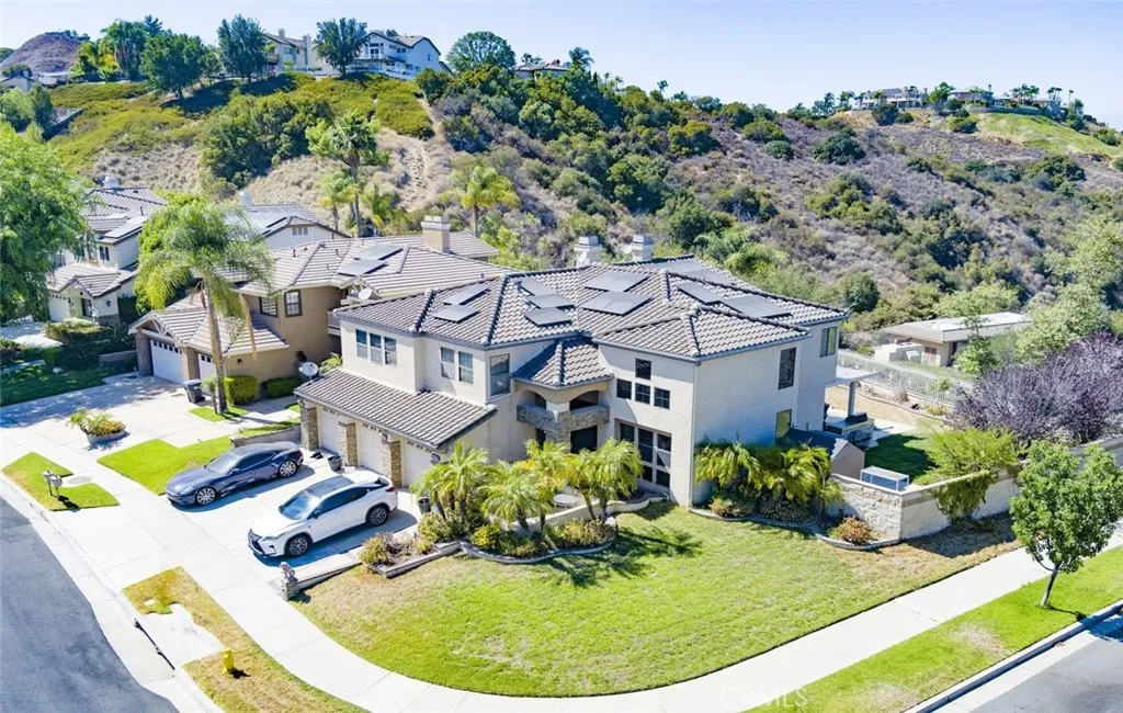 2715 Hidden Hills Way, Corona, California 92882 home-pic-0